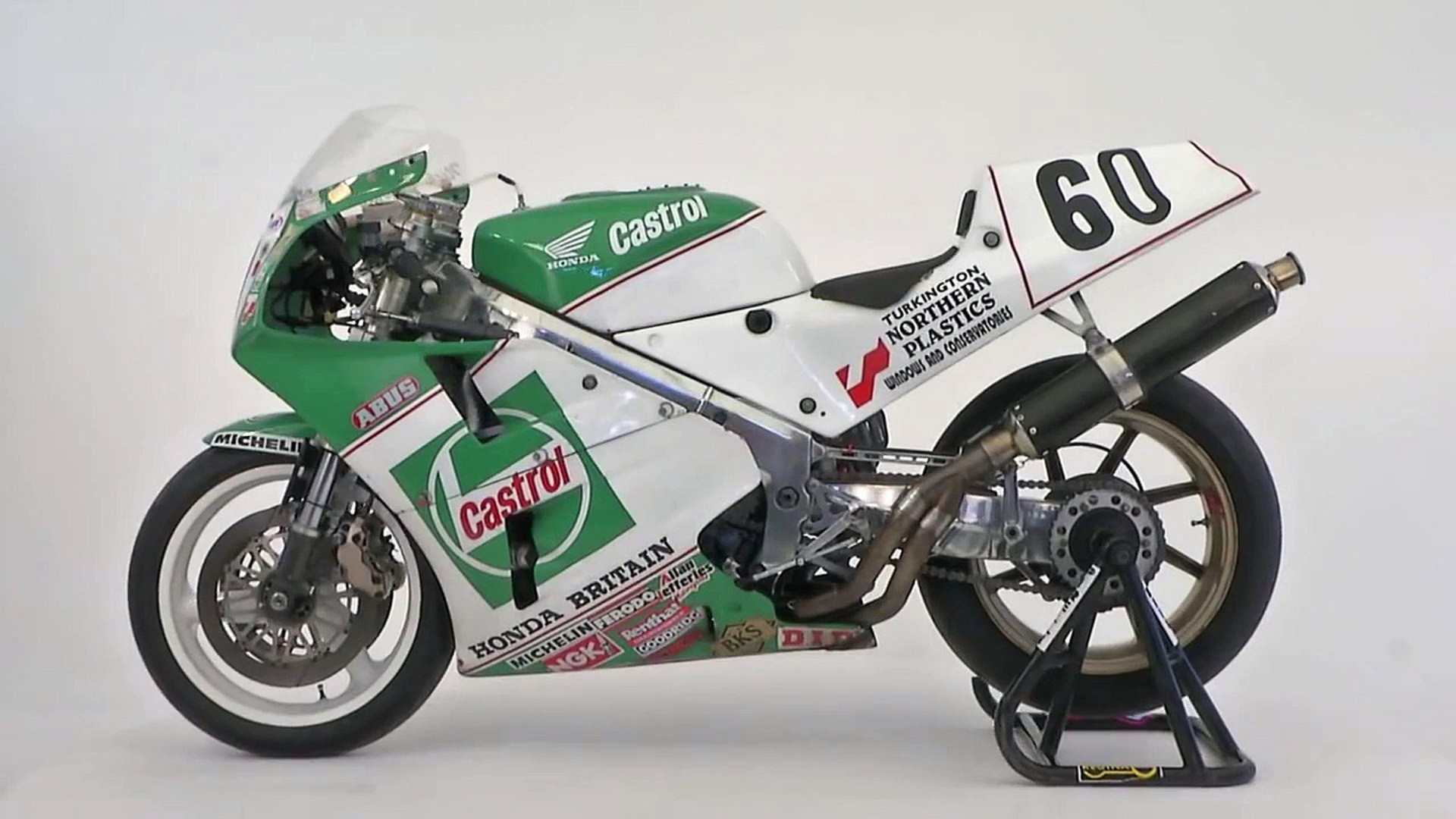 Great Racing Motorcylces - Honda RC30 - Nick Jefferies - Isle of