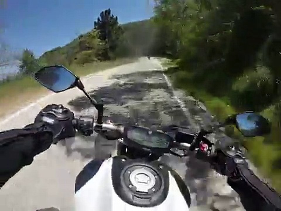 Collision frontale d'un motard avec un camion