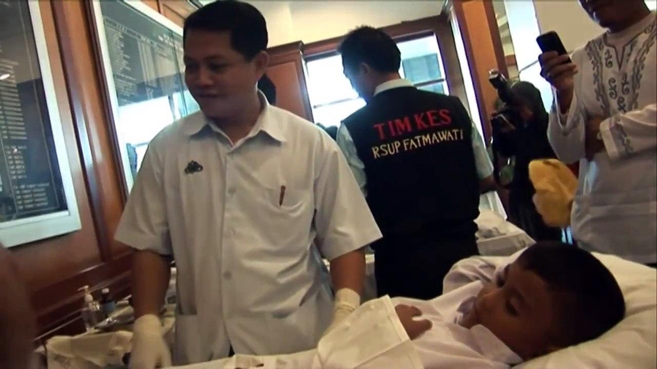 Peringati HAN 2011, Kemenkes Gelar Khitanan Massal
