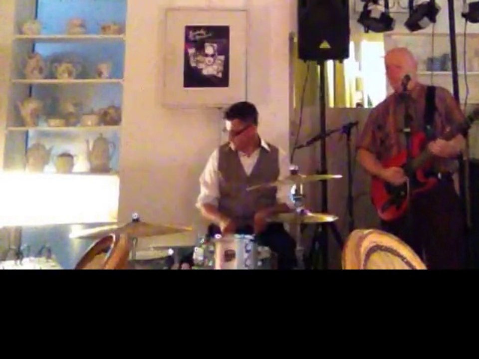 Dr Pickup @ Cinq Sens, 2 rue Salenques, 31000 Toulouse  Thursday, June 11 - BB King wake party