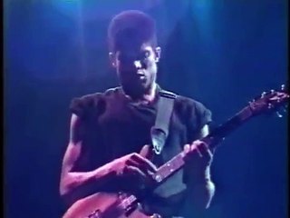 STANLEY JORDAN-over the rainbow (Tapping)