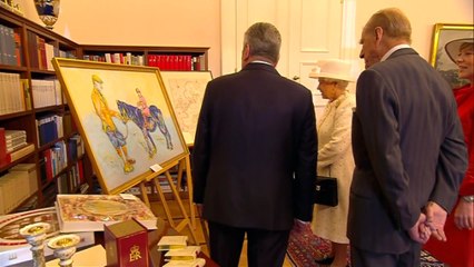 Queen unimpressed by German President's painting