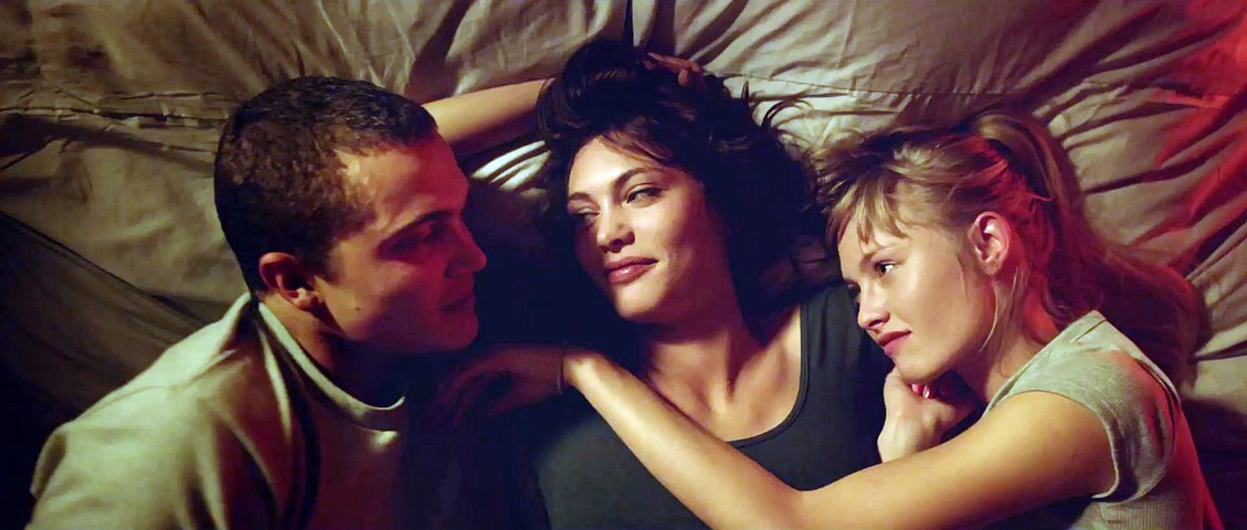 Love (2015) - Excerpt (French Subs) - Vidéo Dailymotion
