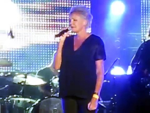 Eva Dahlgren - Ängeln i rummet ( Stockholm Pride 2014)