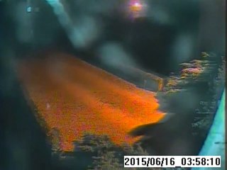 Saut de la voiture du livreur de journaux dans les douves du Château