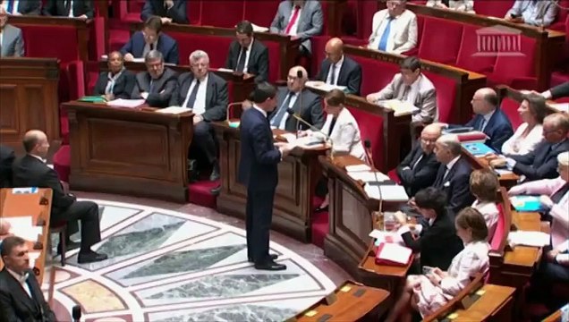 Valls dénonce des pratiques inacceptables et réclame un code de bonne conduite