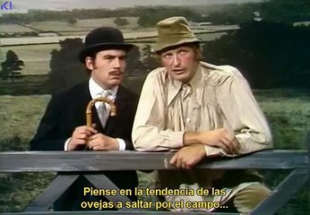 Monty Python | Flying Sheep & French Lecture on Sheep-Aircraft [subtitulado] "Ovejas Voladoras"