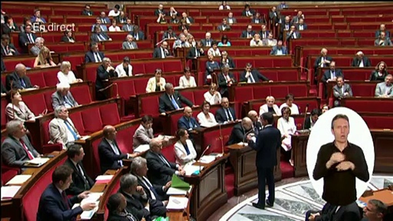 Ecoutes de la NSA : devant les députés, Valls réclame "un code de bonne conduite"