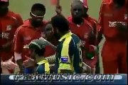 An Emotional Moment in the history of Pakistan Cricket-W011FDGhl44