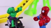 Marvel Superheroes Hulk Smash Track Set with Captain America Spiderman and Disney Cars Toy