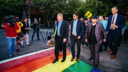 Seattle paints rainbows in crosswalks for LGBT Pride Week