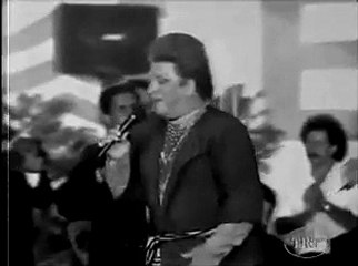 Koca Dünya (Dertli Ağlar, Dertsiz Ağlar) - Zeki Müren