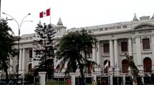 Municipalidad de Lima retiró siete árboles de la Plaza Bolívar