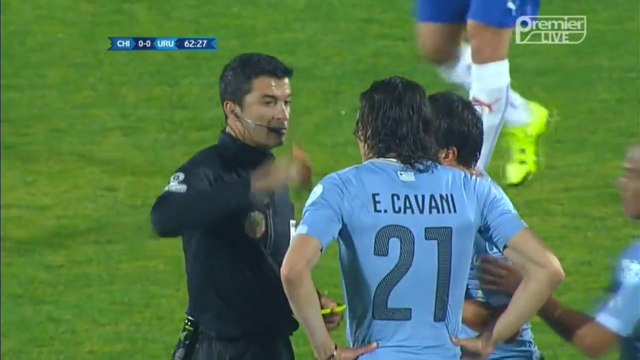 Edinson Cavani gets a red card after insulting referee | Chile vs Uruguay 25.06.2015