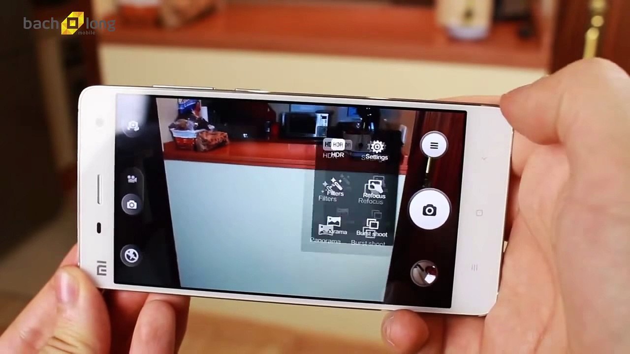 Video đập hộp Xiaomi Mi4 tại Bạch Long Mobile