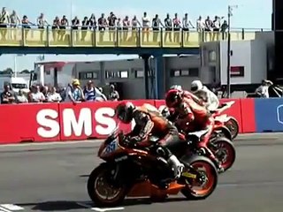 ドライブレコーダーのミタ。61/バイクレースでのショッキングな事故！！その2(真横から）