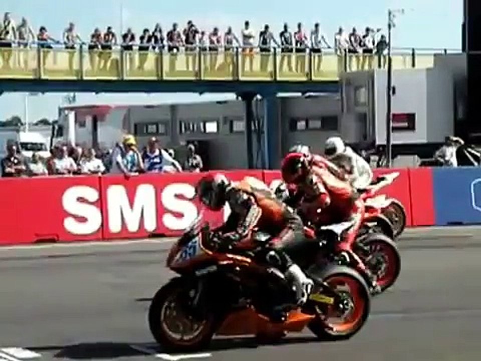 ドライブレコーダーのミタ。61/バイクレースでのショッキングな事故！！その2(真横から）