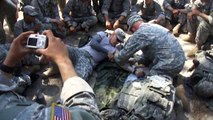 Army Drill Sergeants Demonstrate First Aid