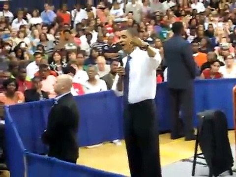 Barack Obama Schools Uhuru Heckler in St. Petersburg, FL