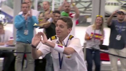 Guy kees paperplane flying using his hands