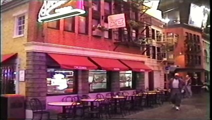 Elvis "A little less conversation" Las Vegas music video