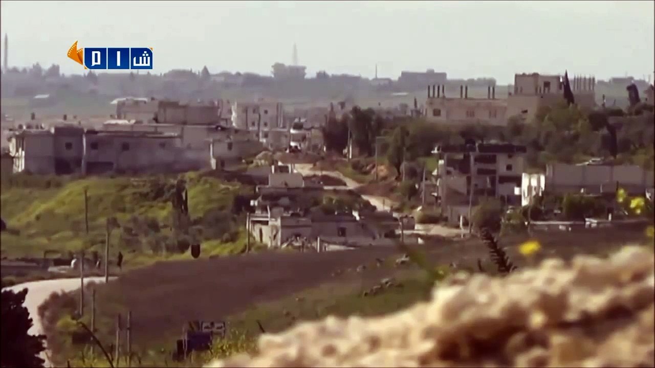 Syrian Army Tank Barely Misses Rebels