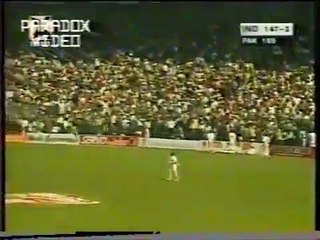 Shoaib Akhtar - Consequtive Yorkers to Dravid & Sachin
