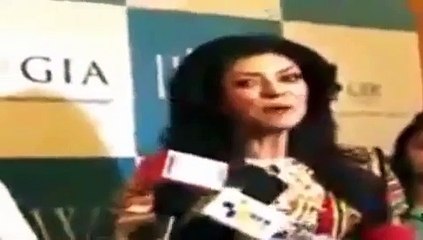 Скачать видео: Indian Actress Sushmita Sen Reciting Surah Al Asr of Holy Quran