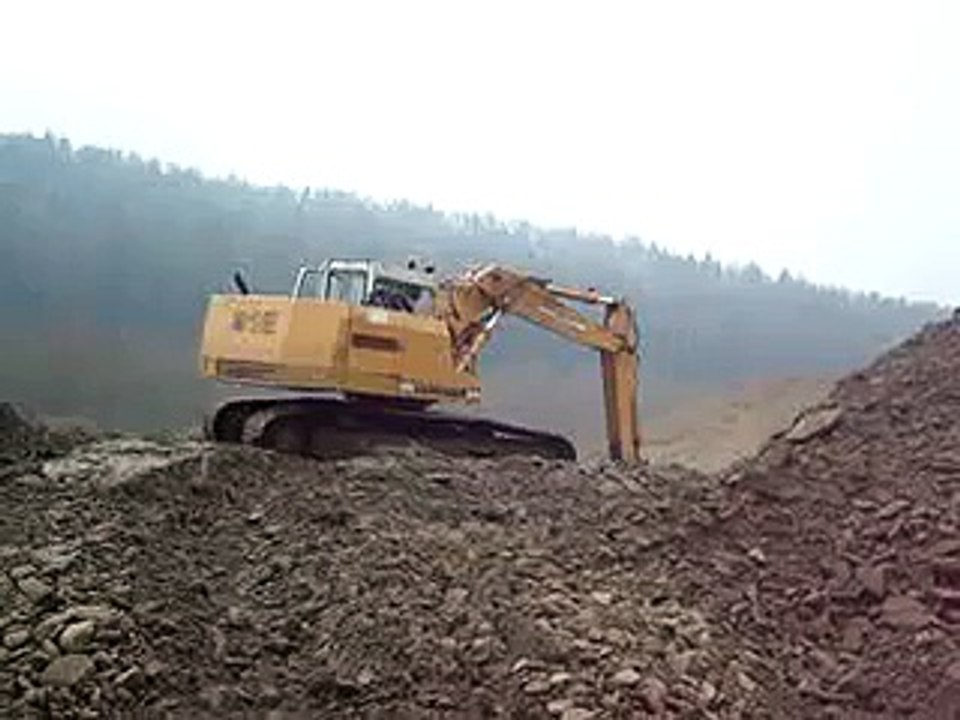 LIEBHERR 912 tracked excavator