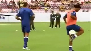 Ronaldinho vs Cristiano Ronaldo