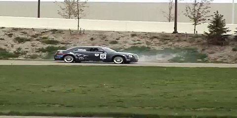 Massive Chrysler 300C SRT-8 Burnout / Drift