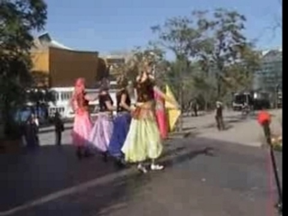 Israeli dance shir al etz