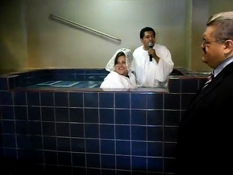 08.22.2010 Centro Familiar Cristiano South Gate-Bautismo de Rebecca Preciado Rios