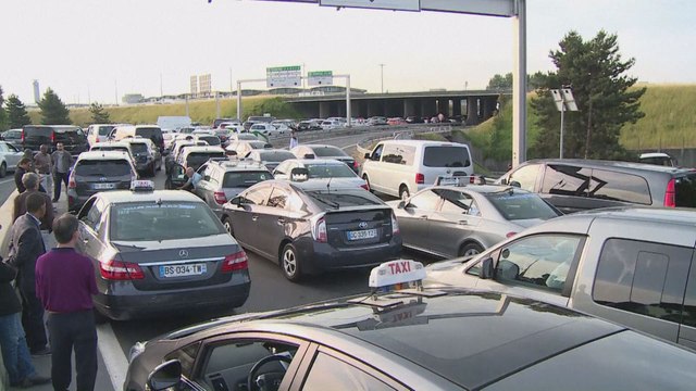 Des chauffeurs de taxi bruxellois rejoignent la manifestation contre Uber en France