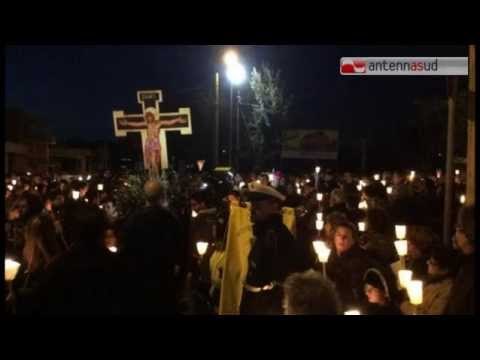 TG 31.03.15 Un Getsemani senza ulivi , Via Crucis contro la Xylella