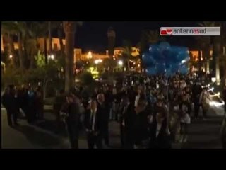 TG 31.03.15 Bari, palazzi illuminati di blu nella giornata dell'autismo