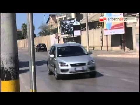 TG 26.03.15 Barletta, esce dal carcere e tenta di uccidere la ex moglie. Arrestato