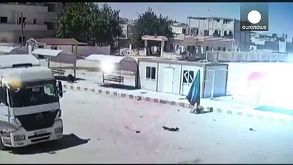 في عين العرب - كوباني: استمرار المعارك و"الدولة الاسلامية" تعدم 23 شخصاً