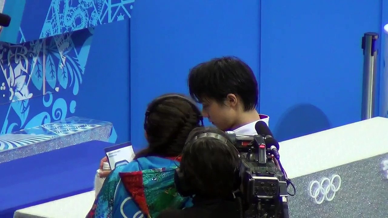 Sochi 2014 Yuzuru Hanyu before men's flower ceremony 00724