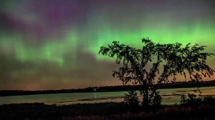 Ballet d'aurores boréales dans le ciel du Minnesota
