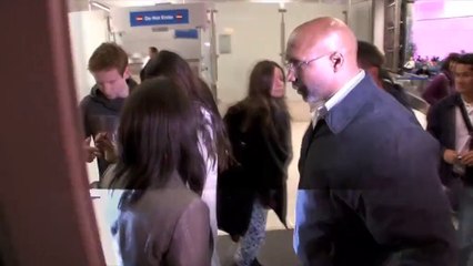 Selena Gomez’in, The Cab grubundan Alexander DeLeon ile birlikte olduğu iddia edildi.