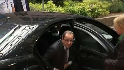 Hollande au sommet sur le renflouement de la Grèce : "Il faut savoir terminer une négociation"