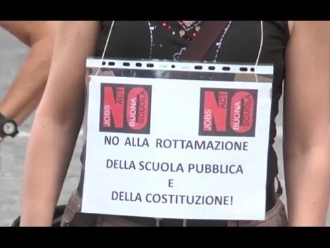 Napoli - La Buona Scuola , protesta dei Cobas (24.05.15)