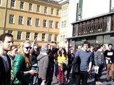 Flashmob auf dem Markt Halle: Ode an die Freude 11.04.2013