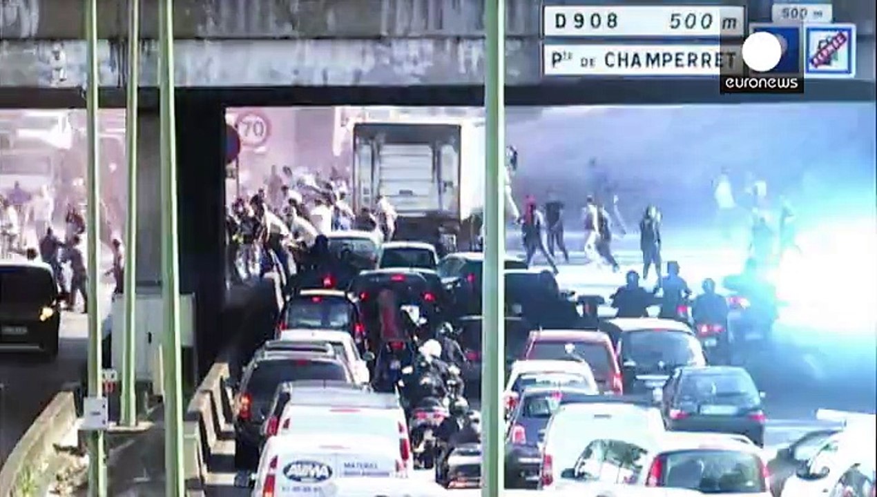 Frankreich: Brennende Reifen und Verhaftungen bei Taxifahrerprotest