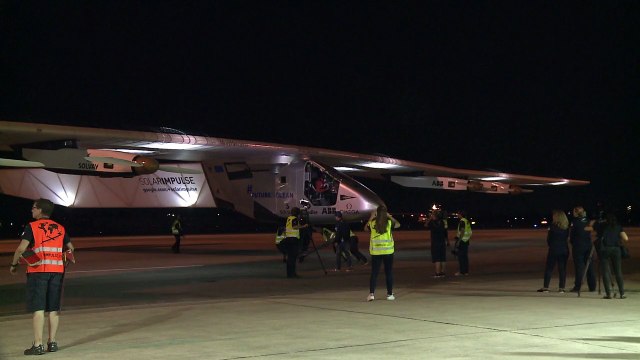 El Solar Impulse podría quedar un año en Japón