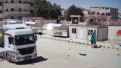 CCTV shows deadly blast at Syria border