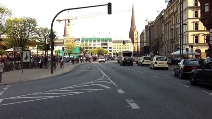 BMW 1er M Coupe VERY LOUD ACCELERATION HAMBURG