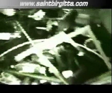 Real Ghost Girl scares Ghost Hunters crying in the dark!