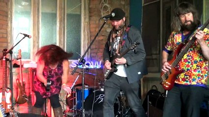 21-06-15 Solsticefest at the Southbank Club Rockgarden